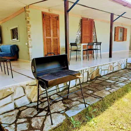 Ваканционна къща Green Vila